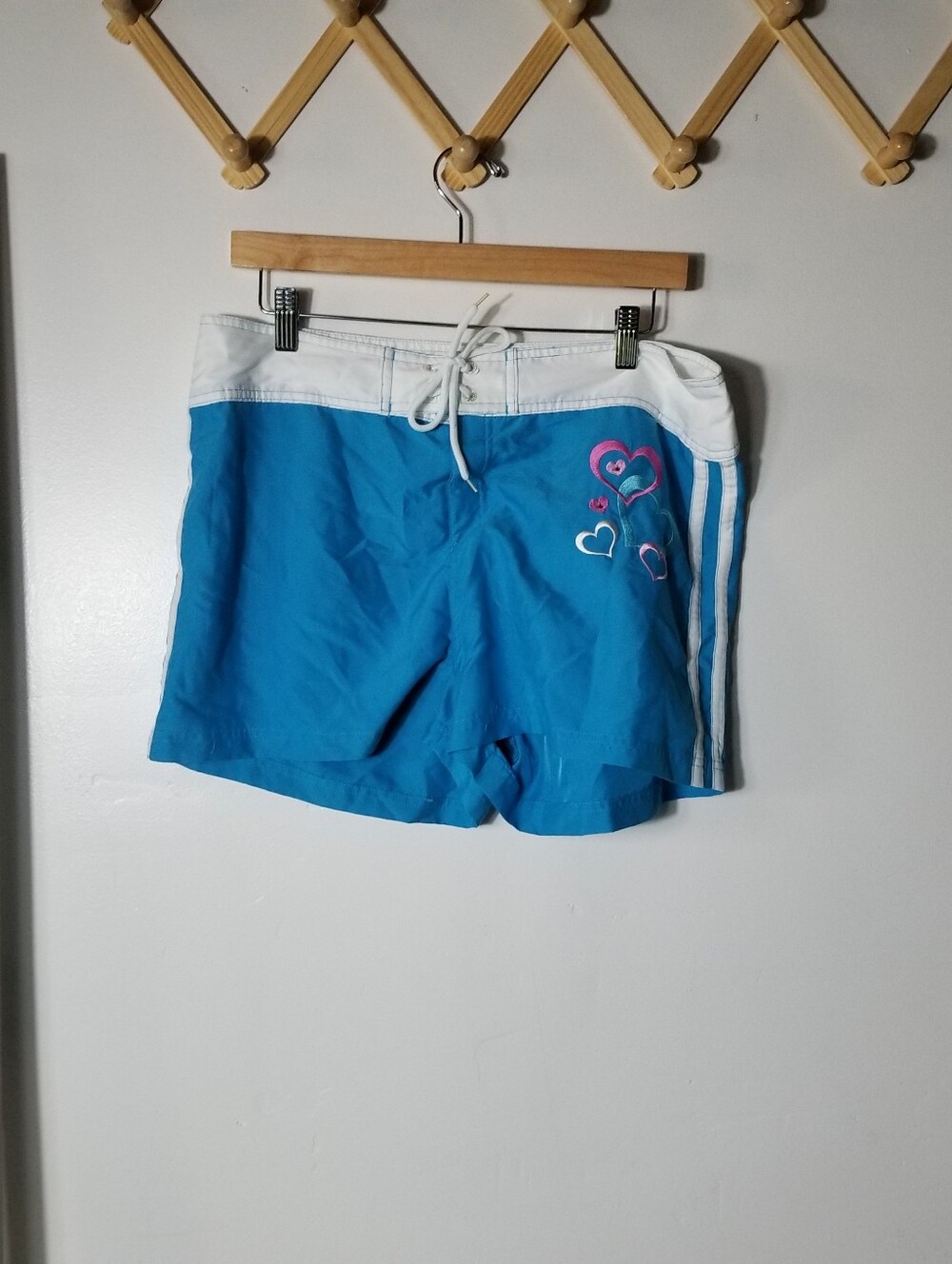 NO BOUNDARIES JUNIOR'S BLUE SWIM SHORTS ESTIMATED SIZE XL (34 WASIT)